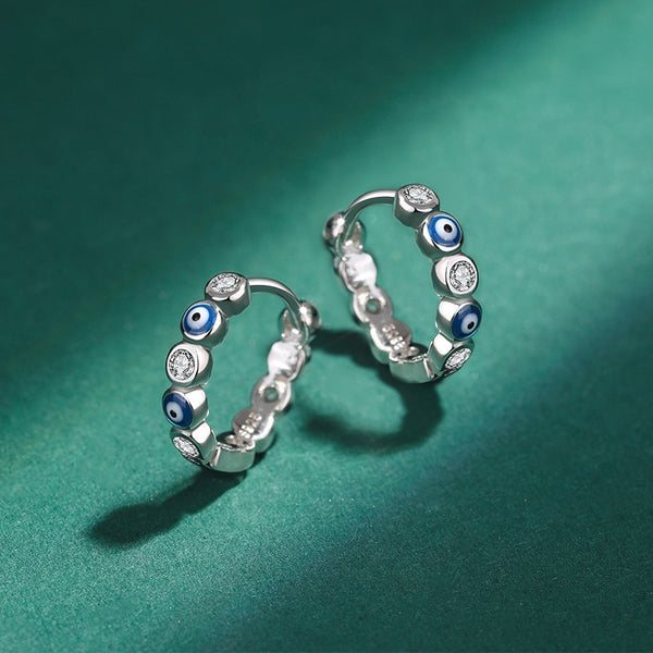Classic Sapphire Eye Earrings